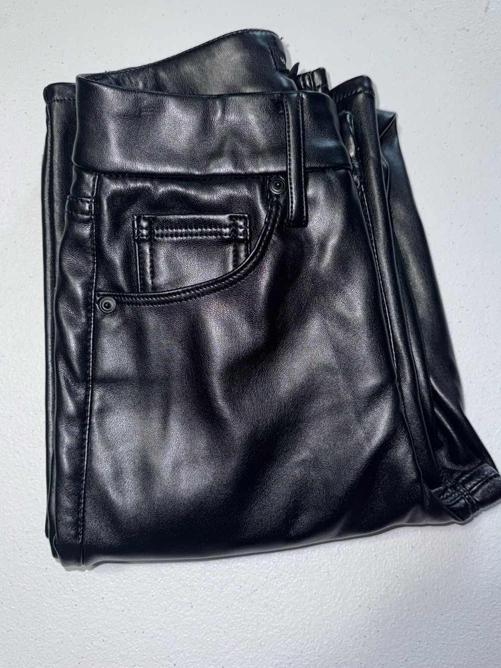 Good American Better Than Leather Good Legs Pants Black Size 00/24 Faux Leather - Picture 2 of 13